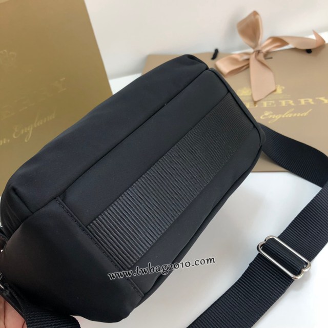 Burberry專門店新款飛行員尼龍斜背包 巴寶莉男士單肩斜挎包 yxb1496